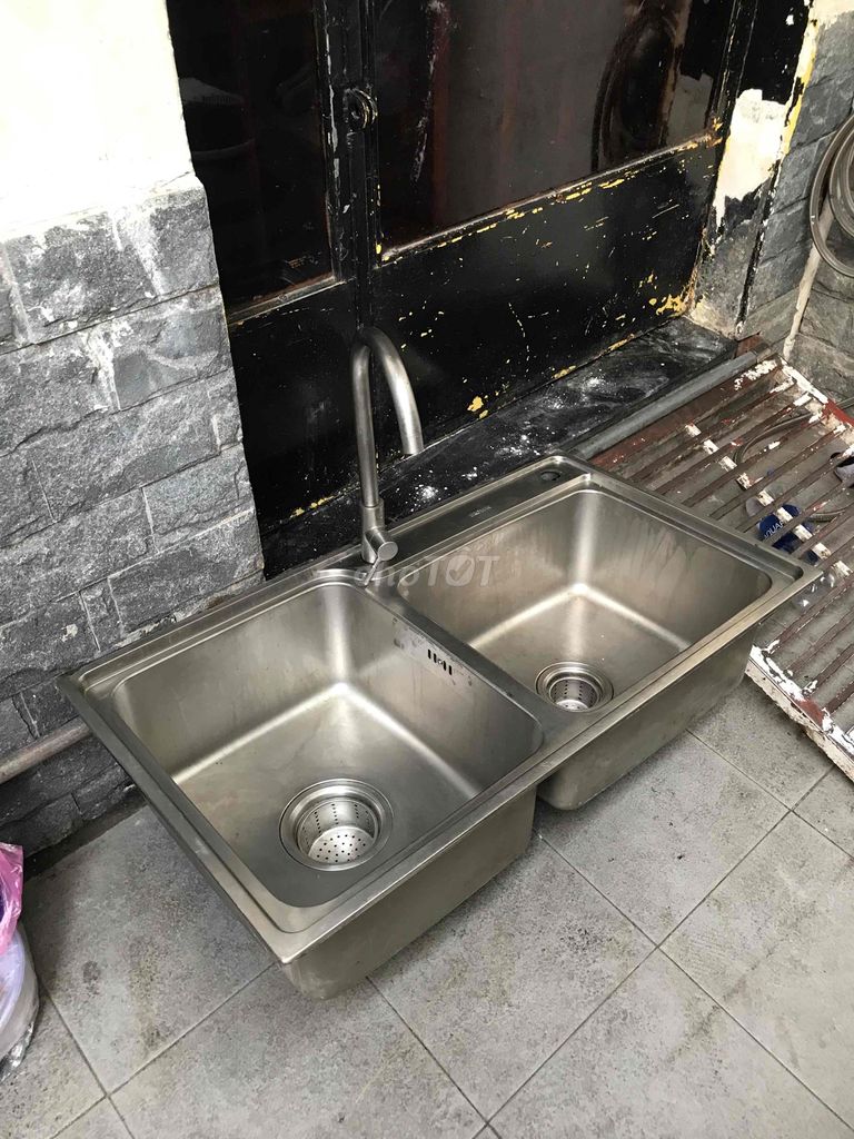 thanh lý. bồn rửa chén đôi đúng inox 304 loại dày. Mua bán Thiết bị vệ sinh, nhà tắm tại Quận Phú Nhuận Tp Hồ Chí Minh được đăng bởi phan huu phuoc hình 1