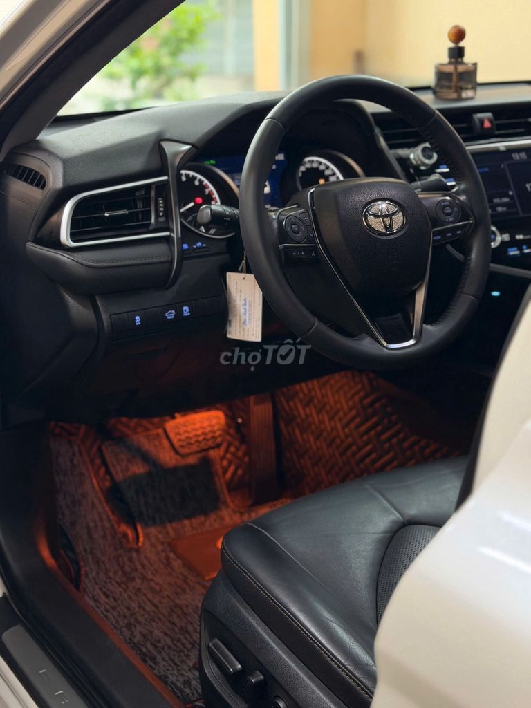 Toyota Camry 2.5Q 2021 в состоянии нового
