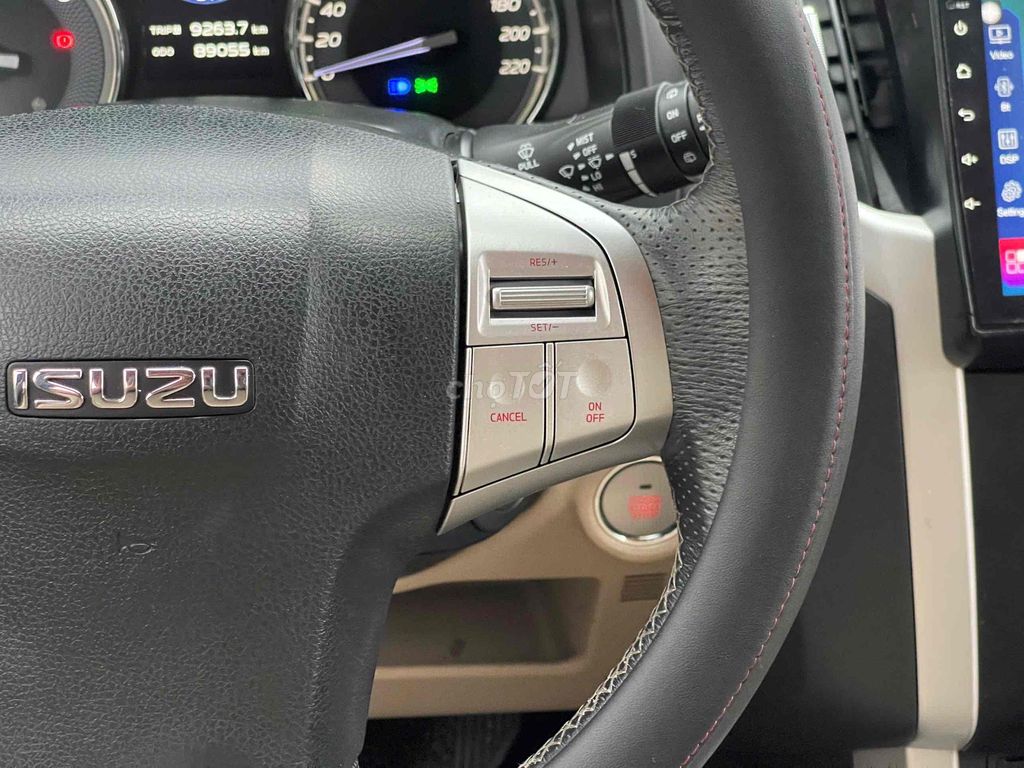 Isuzu Mu X 2018 1.9 4X2 AT - 89000 km. Mua bán Ô tô tại Quận Bình Thạnh Tp Hồ Chí Minh được đăng bởi Ô TÔ SÀI GÒN hình 9