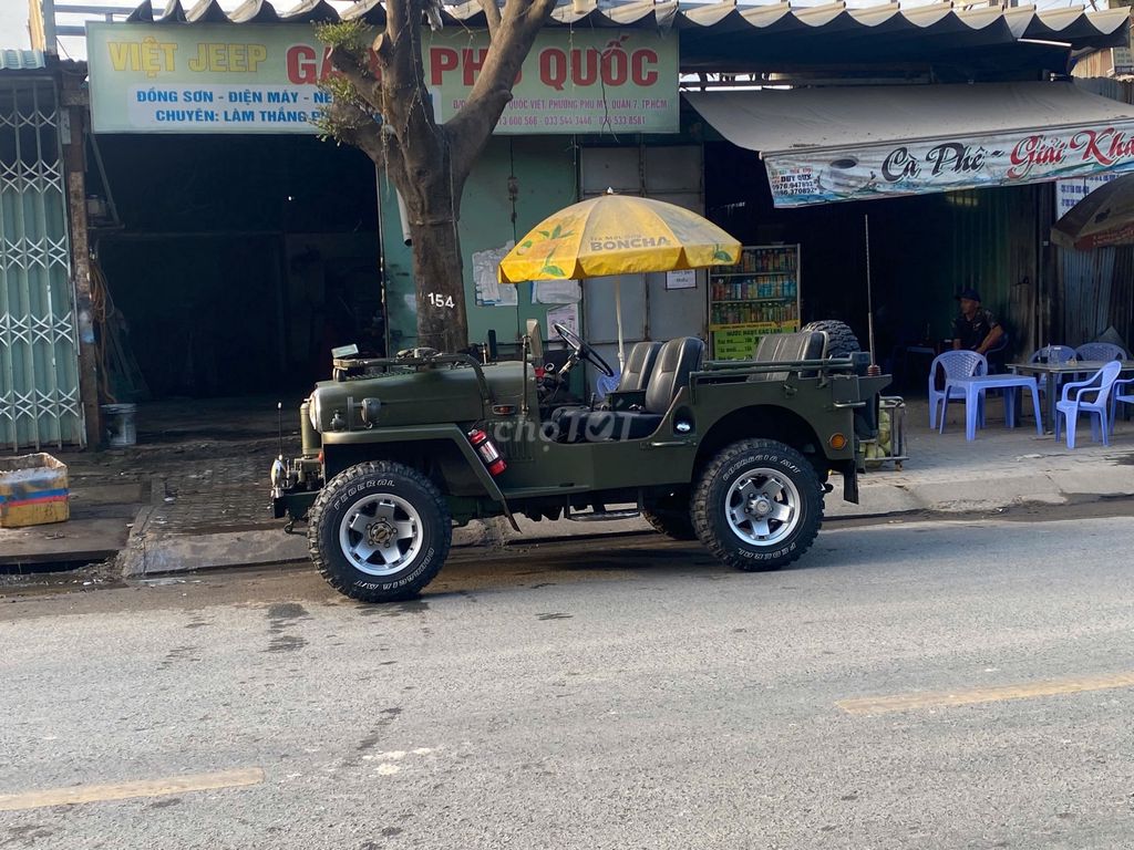 Jeep 1980  - 100000 km