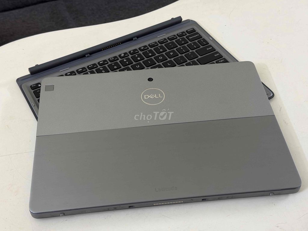 Dell Latitude 7200 2in1 i7 8665 16G 256G 12" Touch. Mua bán Laptop tại Quận Ba Đình Hà Nội được đăng bởi Tùng Lê hình 1