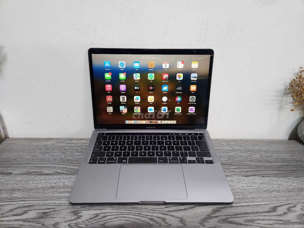 Xả MacBook Pro 2022 : M2/8/256 pin new 100%. Mua bán Laptop tại Quận Đống Đa Hà Nội được đăng bởi Cửa hàng công nghệ Brostore hình 1