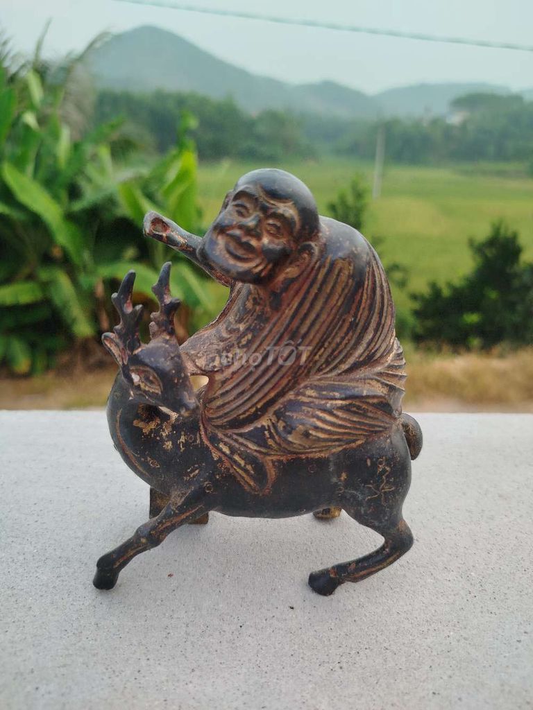 Tượng đồng Tiên ông cưỡi thú màu đồng cổ. Mua bán Đồ sưu tầm, đồ cổ tại Huyện Đoan Hùng Phú Thọ được đăng bởi Phong nguyễn hình 1