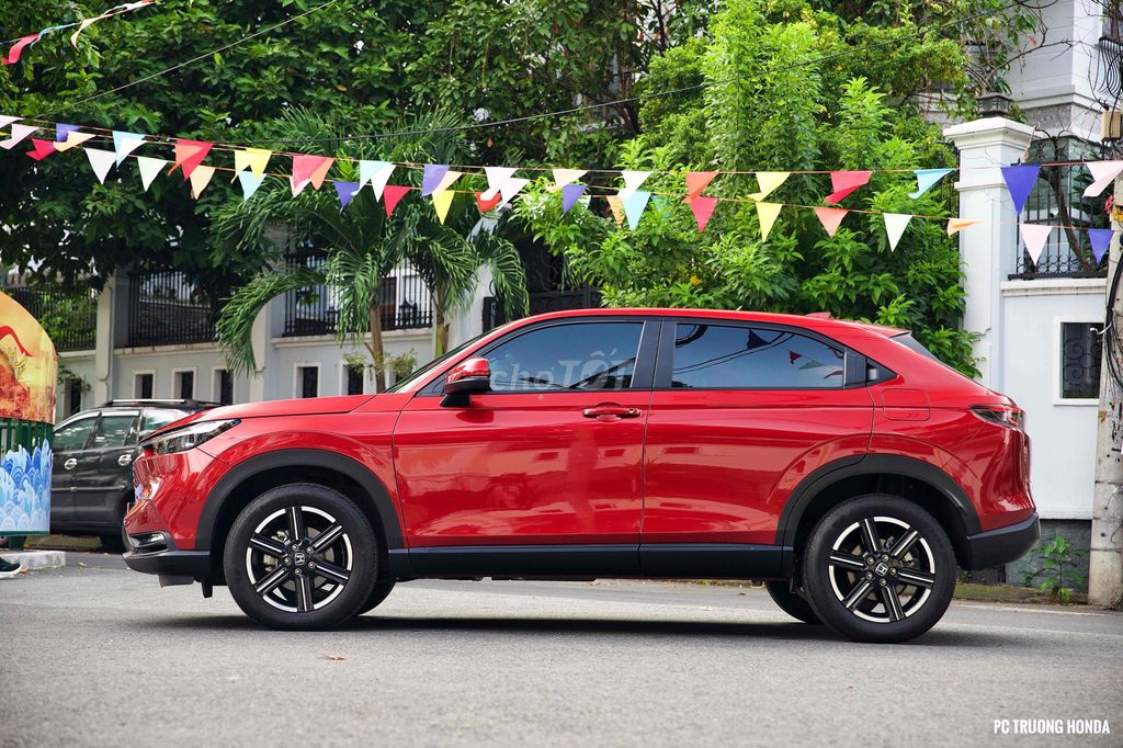 HRV G DATE CUỐI 2024, CHỈ 9.000KM, CỰC SIÊU MỚI. Mua bán Ô tô tại Quận 10 Tp Hồ Chí Minh được đăng bởi PC Trương hình 4