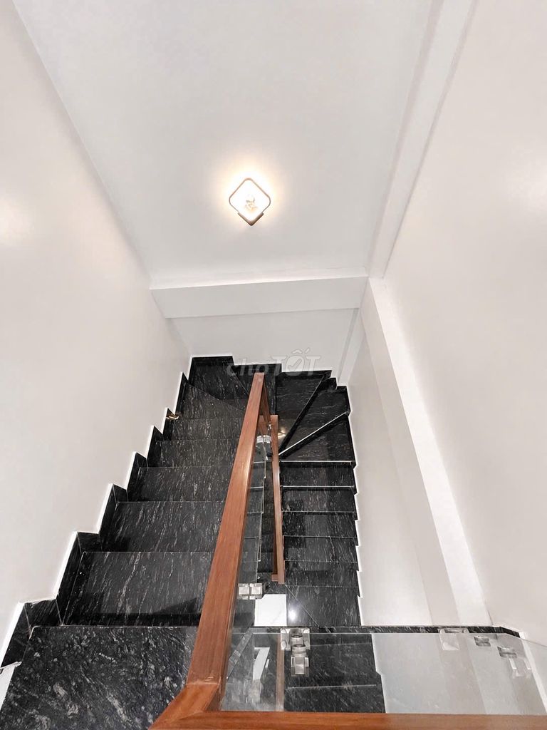 BÁN GẤP NHÀ MIẾU HAI XÃ, LÊ CHÂN, HẢI PHÒNG,DT 44m2x4 TẦNG, GIÁ 3,8 TỶ