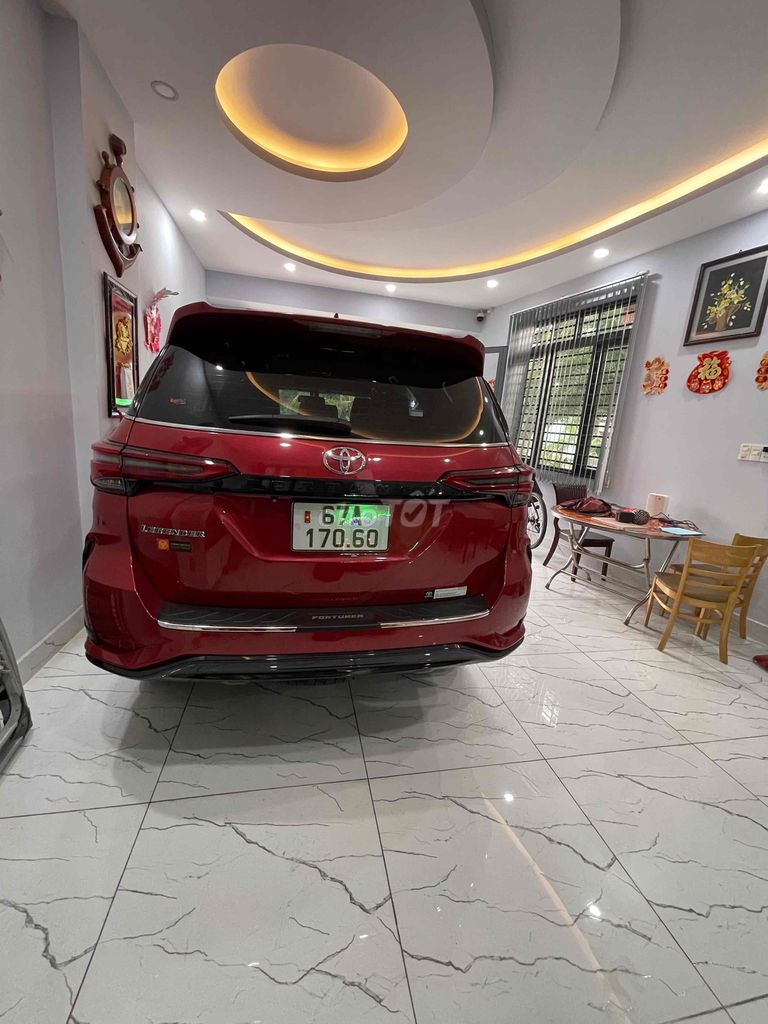 Toyota Fortuner Legender 2.4L 4x2 2022 макс. комплектация, АКПП