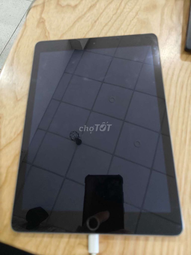 Apple iPad Air 2 32GB LTE Hư màn hình. Mua bán Máy tính bảng tại Quận Bình Tân Tp Hồ Chí Minh được đăng bởi Trương Trí hình 1