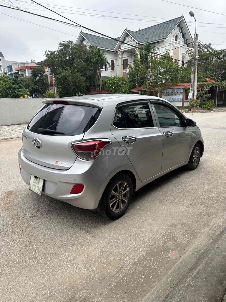 Hyundai i10 số sàn bản đủ 2015. Mua bán Ô tô tại Thành phố Thanh Hóa Thanh Hóa được đăng bởi Hoàng Tuấn hình 2
