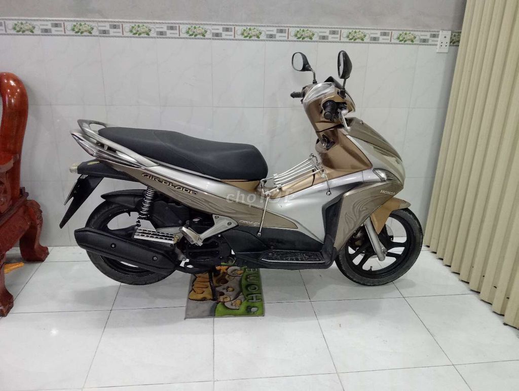 Cần bán xe AB 2012 Rin nguyên bản còn mới 95%. Mua bán Xe máy tại Huyện Đức Hòa Long An được đăng bởi minh hương  hình 2