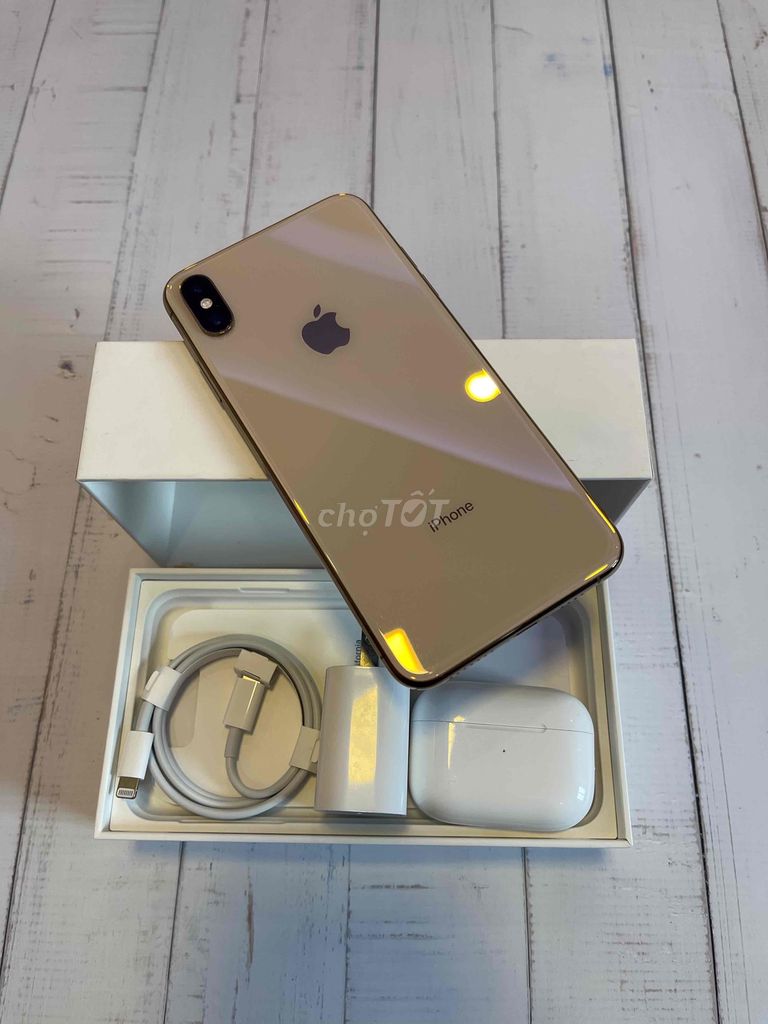 iPhone XSM 256G QTế Zin Áp Pin Zin 92 Xài 2 Ngày