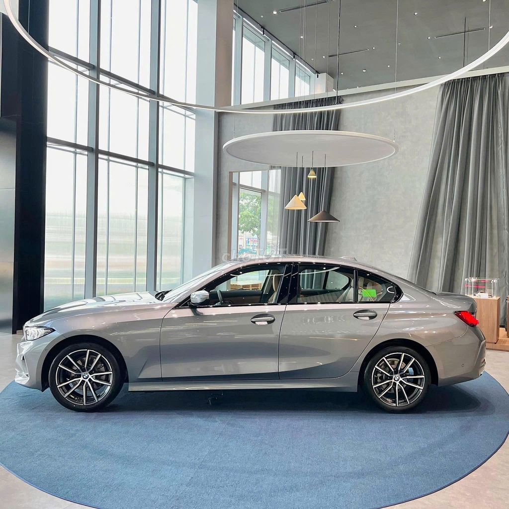 BMW 3 Series 2025 Xám xe Hot sẵn giao ngay. Mua bán Ô tô tại Quận 7 Tp Hồ Chí Minh được đăng bởi Võ Duy Nhật hình 2