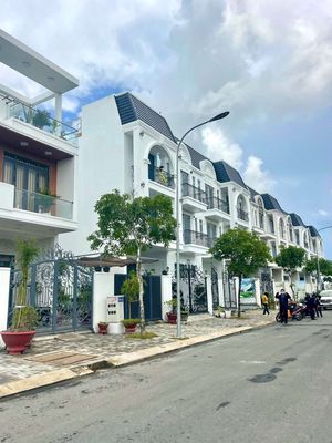 Bán nhà mặt tiền P.1 trung tâm TP Cà Mau, sổ hồng riêng. Mua bán Nhà ở tại Thành phố Cà Mau Cà Mau được đăng bởi VO PHUOC DAT