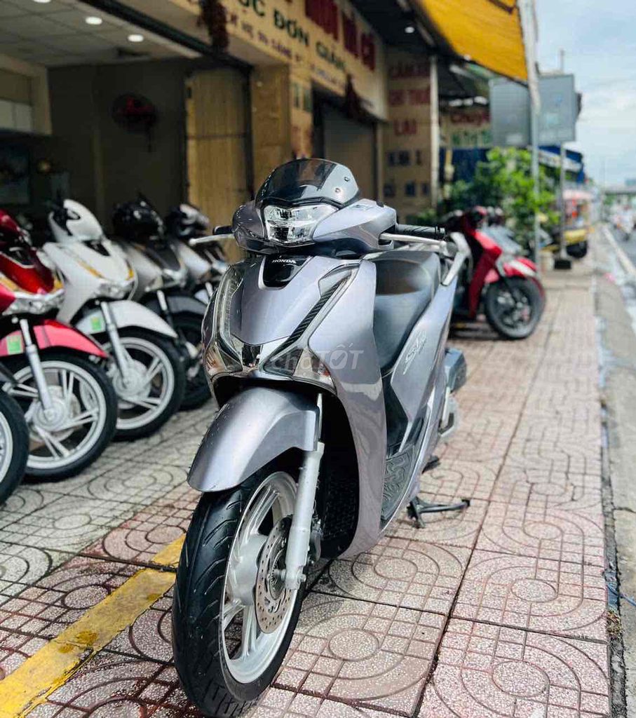 SHVN150 ABS 2018 BSTP - XE CỌP SIÊU ĐẸP - NỢ XẤU. Mua bán Xe máy tại Quận 8 Tp Hồ Chí Minh được đăng bởi XE MÁY NGUYỄN MINH SƠN hình 2