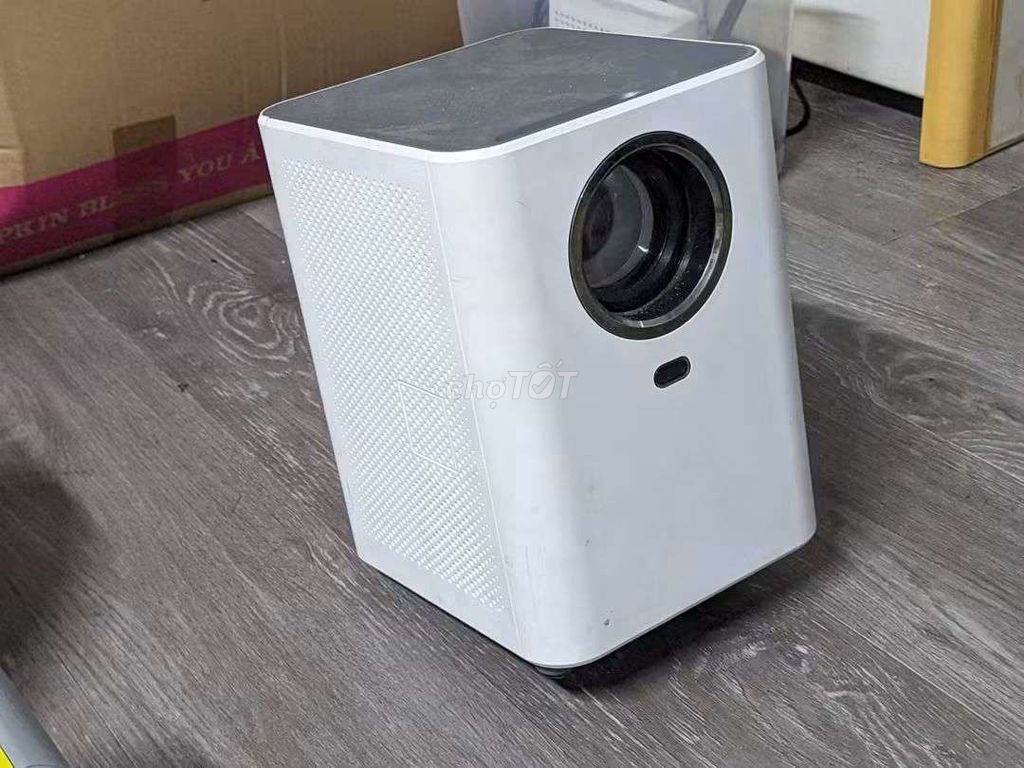 Máy chiếu Beecube Xtreme Trắng. Mua bán Đồ dùng văn phòng tại Quận Gò Vấp Tp Hồ Chí Minh được đăng bởi A neo  hình 1