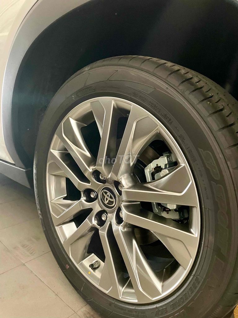 Toyota Innova Cross 2025. Mua bán Ô tô tại Quận 7 Tp Hồ Chí Minh được đăng bởi TOÀN TOYOTA PHÚ MỸ HƯNG  hình 4