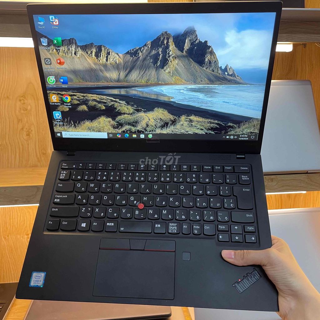 Lenovo Thinkpad X1 Carbon gen 7 siêu đẹp