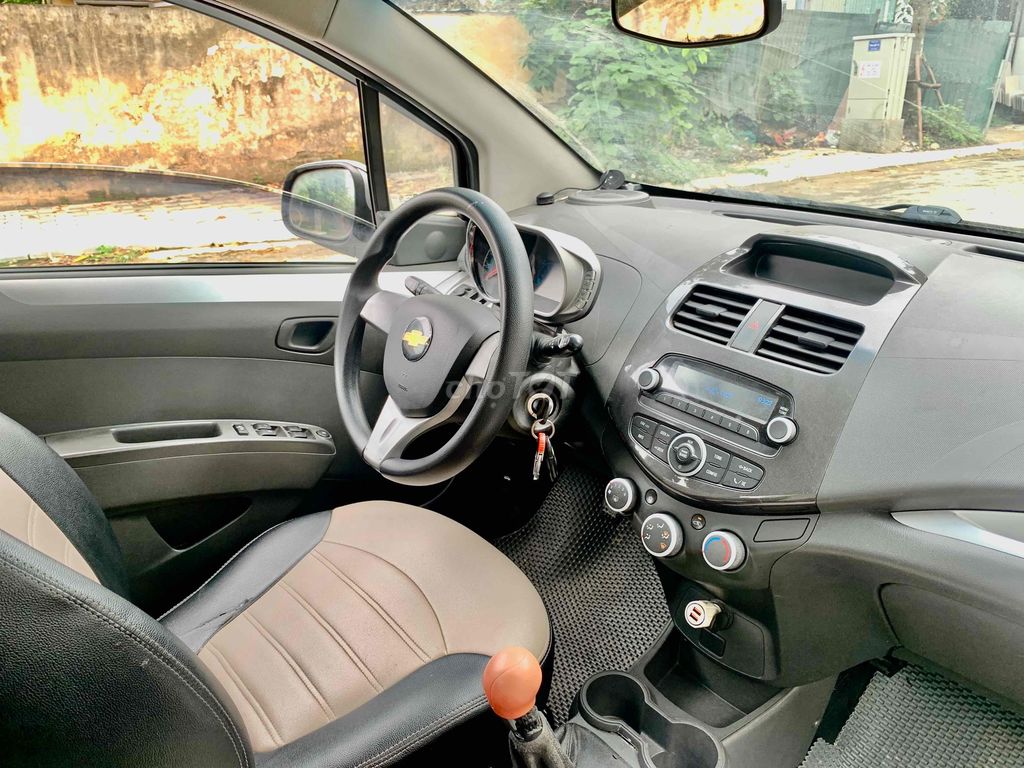 Chevrolet Spark LS Bạc 5 chỗ 2015. Mua bán Ô tô tại Quận Tây Hồ Hà Nội được đăng bởi Nguyễn Tuấn Anh hình 4