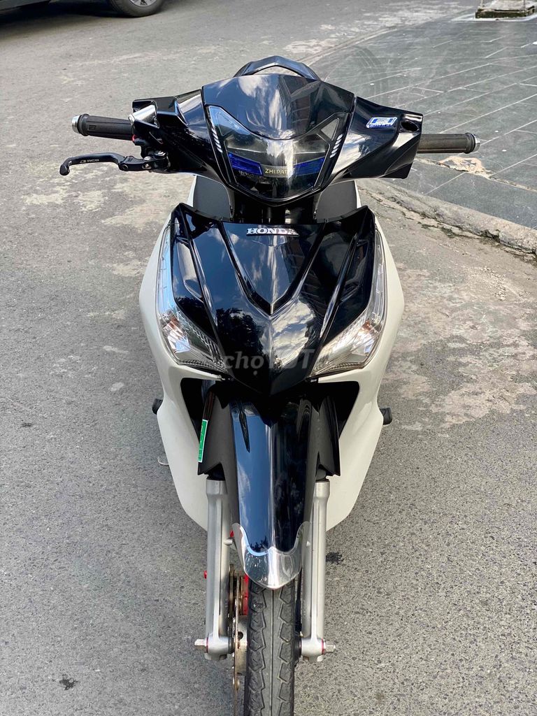 Honda Future 2014 Trắng đen dọn kiểng bao đẹp. Mua bán Xe máy tại Quận Gò Vấp Tp Hồ Chí Minh được đăng bởi Cửa hàng xe máy văn phúc hình 2