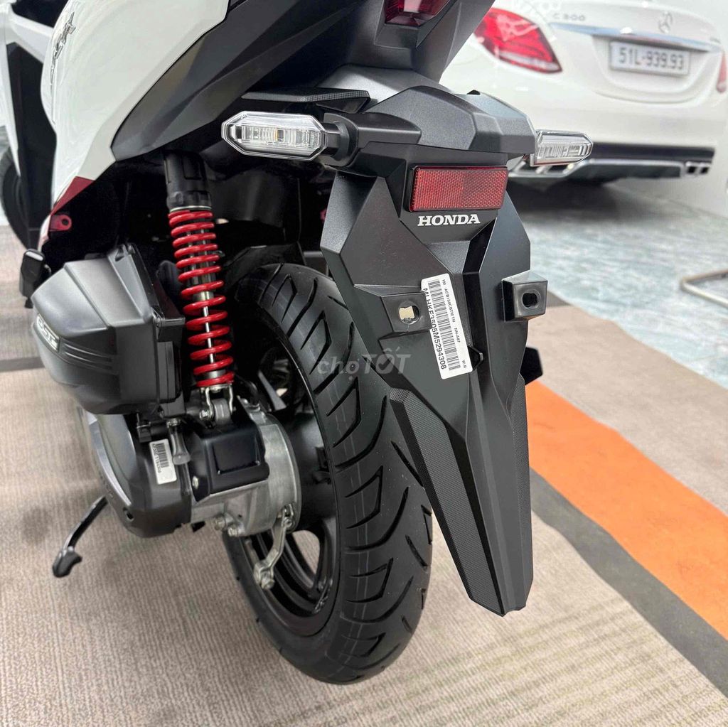 Honda Click Thái 150i 2022 Trắng Đỏ 933 km. Mua bán Xe máy tại Quận Bình Tân Tp Hồ Chí Minh được đăng bởi Hữu Trọng hình 7