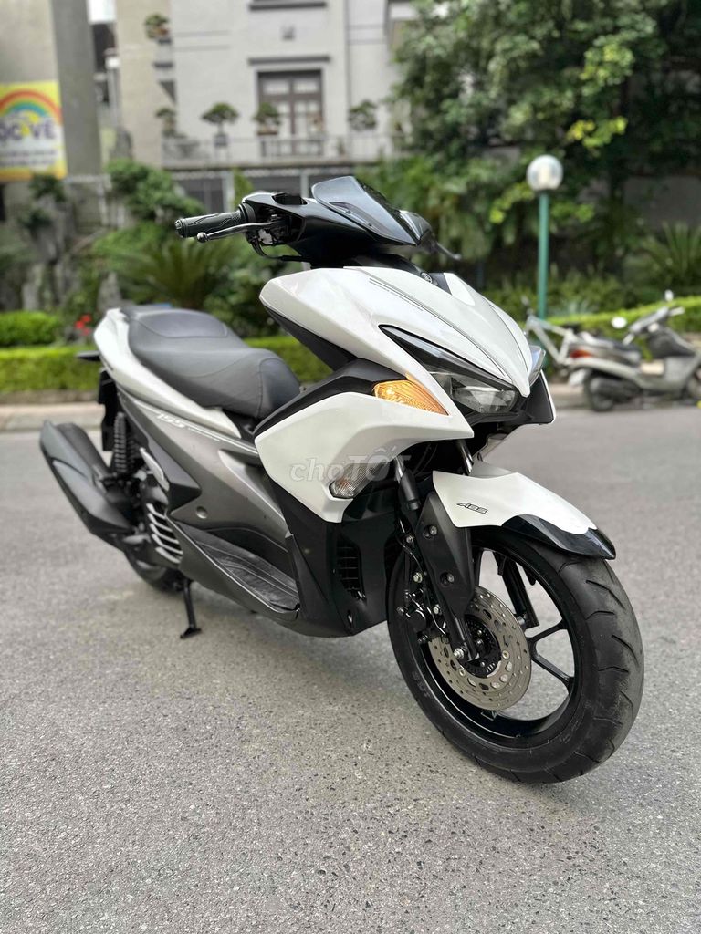 Yamaha NVX 2017!! 155cc khoá Smartkey. Mua bán Xe máy tại Quận Hoàng Mai Hà Nội được đăng bởi Xe Máy Quân Oanh  hình 1