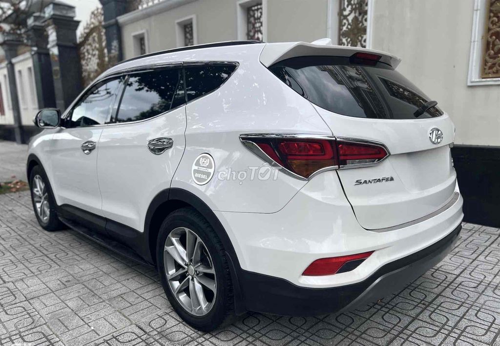 🍀Bán HUYNDAI Santafe 2.2L - 4WD - Sx 2017 - Dầu. Mua bán Ô tô tại Quận Bình Tân Tp Hồ Chí Minh được đăng bởi Mr Hiền  hình 3