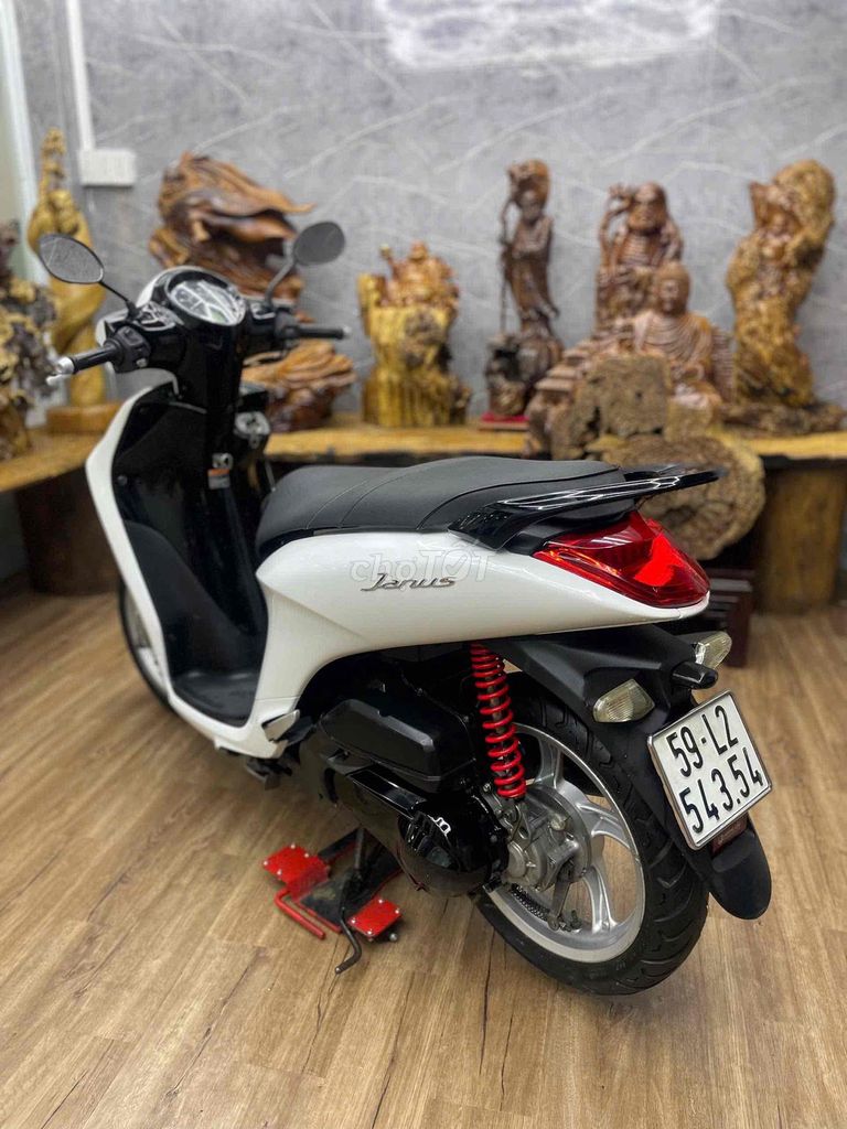 👉Janus 2017 chính chủ biển SG xe đẹp máy êm ru. Mua bán Xe máy tại Quận 7 Tp Hồ Chí Minh được đăng bởi Xe Cũ Hiếu CT hình 2