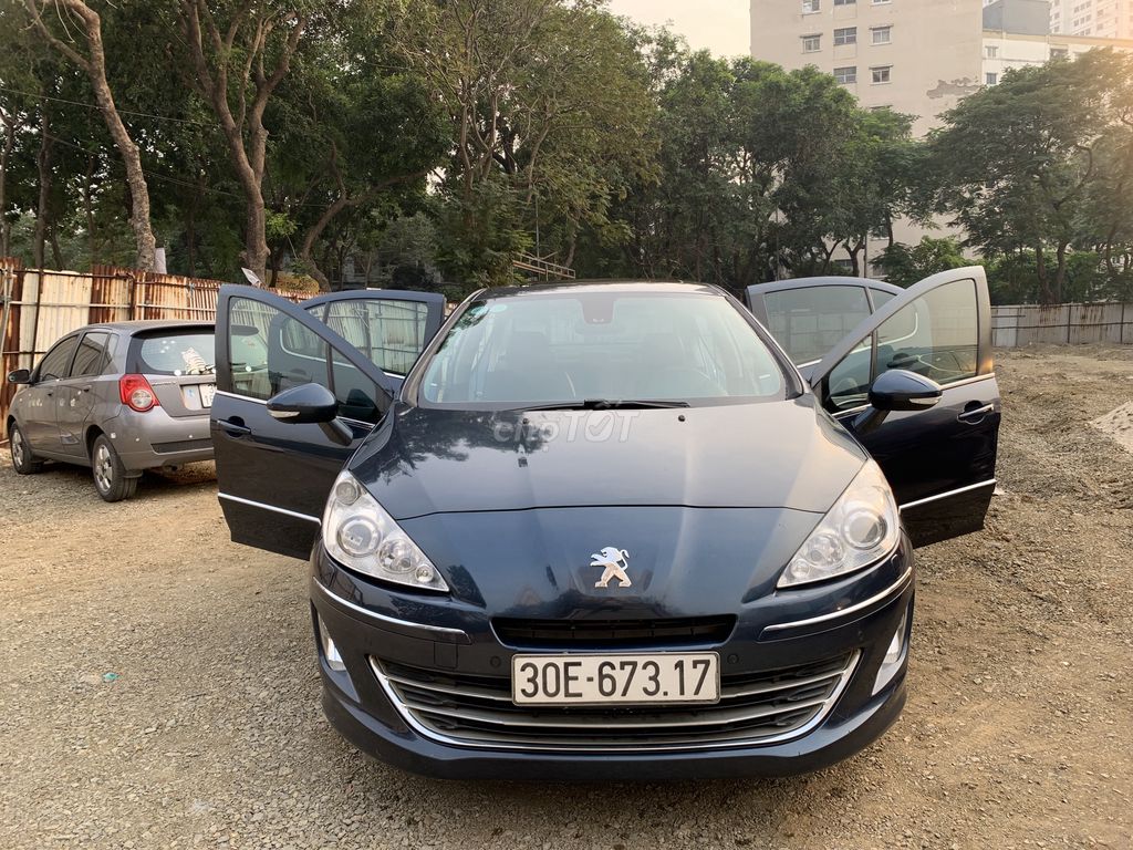 Peugeot 408 2016 Premium - 100000 km