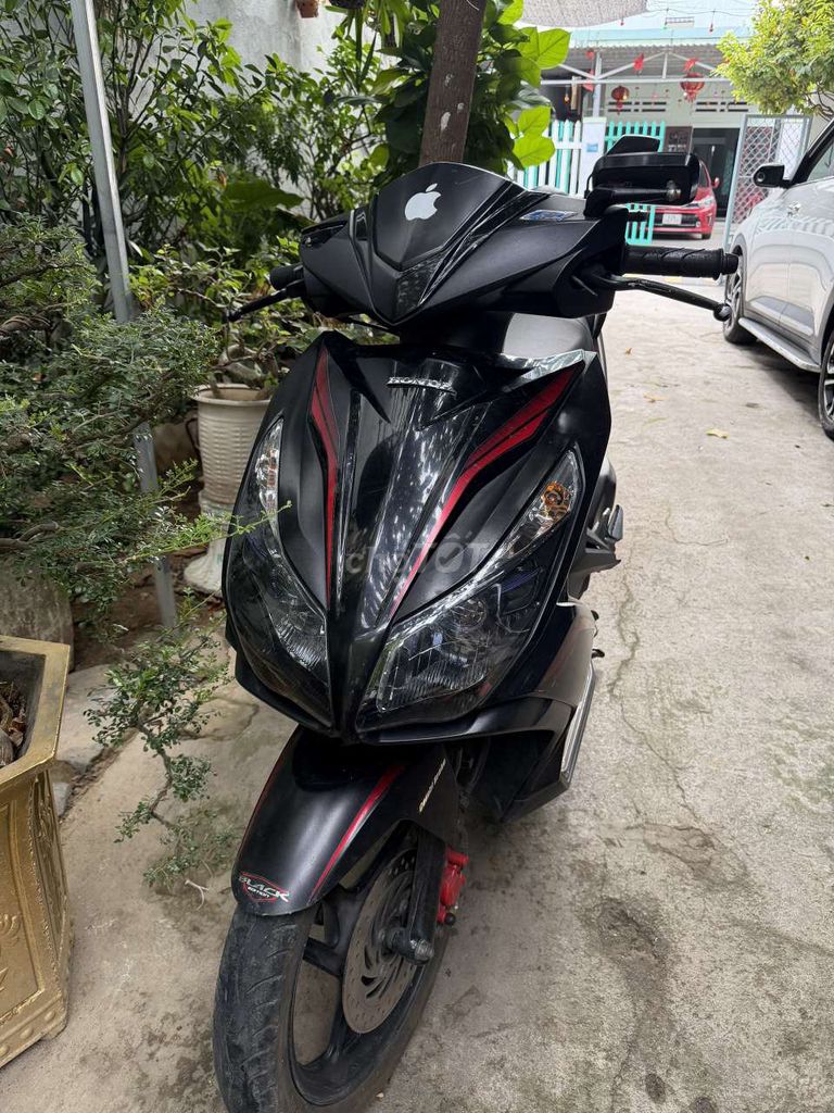 Воздушный клинок Honda 2015, черный, 40 000 км