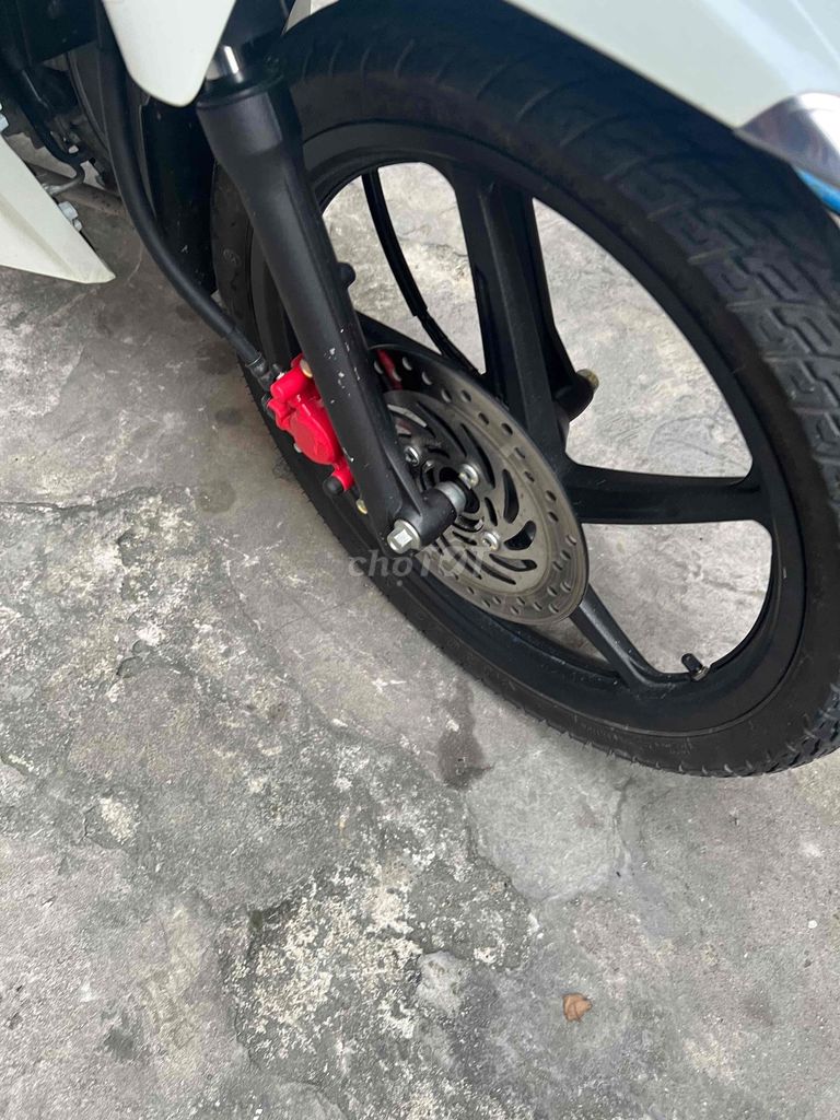 Honda Blade Race Trắng 55072 km. Mua bán Xe máy tại Quận 10 Tp Hồ Chí Minh được đăng bởi Khánh  hình 4