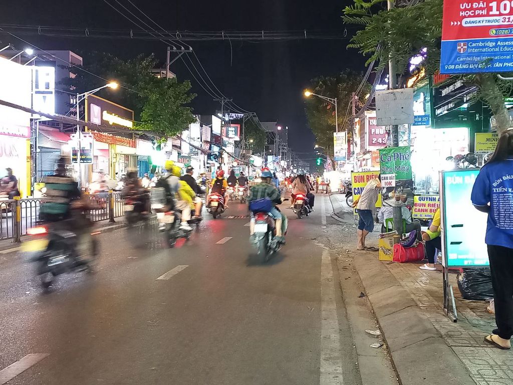 Cho thuê mặt bằng kinh doanh đường Nguyễn Văn Linh giá 25tr