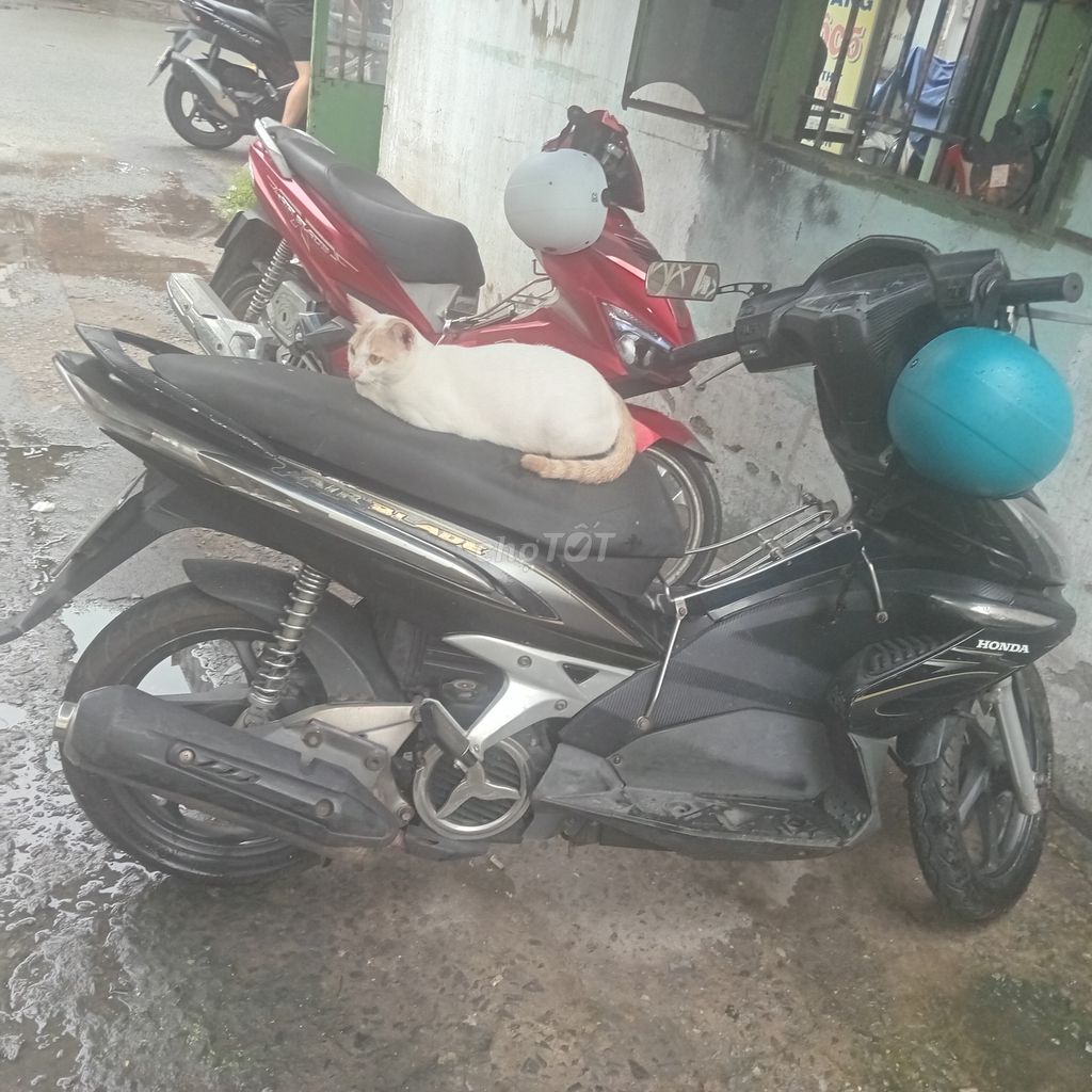 Мопед Honda Air Blade