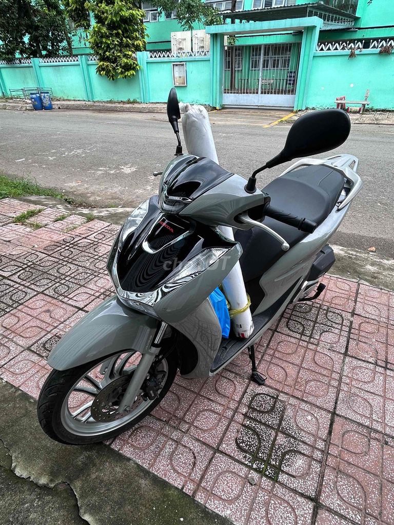 Lên đời Sh150 cần bán xe Sh125. Mua bán Xe máy tại Thị xã Bến Cát Bình Dương được đăng bởi Em Nguyên hình 2