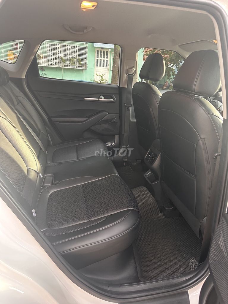 Kia Seltos 2024 1.5 AT - 10000 km. Mua bán Ô tô tại Thành phố Vũng Tàu Bà Rịa - Vũng Tàu được đăng bởi Phạm Thị Hằng hình 2