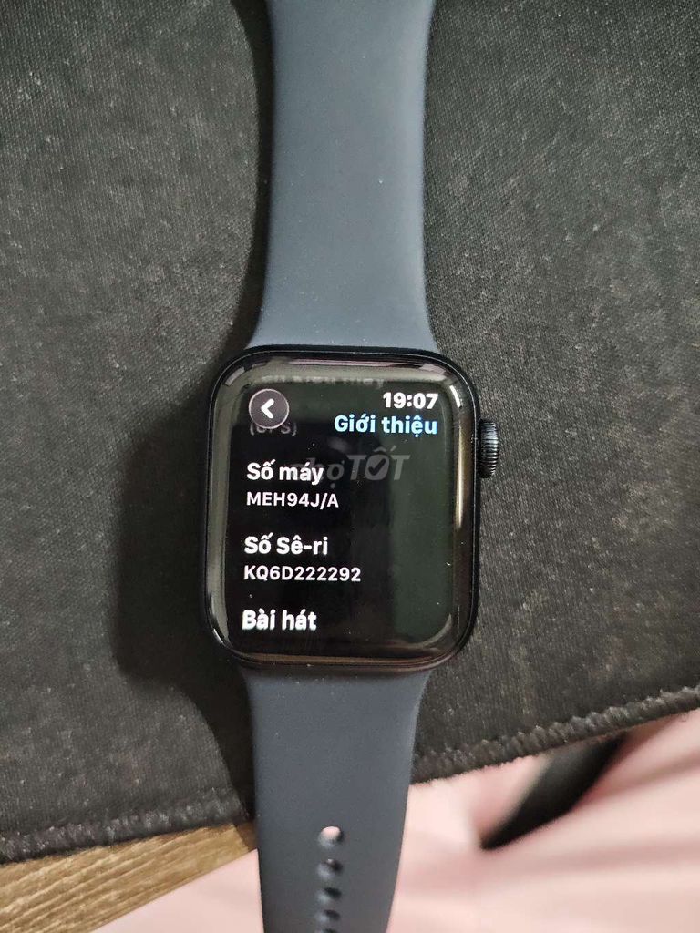 Apple Watch SE 3 (GPS) Xám 40mm. Mua bán Thiết bị đeo thông minh tại Thành phố Buôn Ma Thuột Đắk Lắk được đăng bởi Quốc Mỹ hình 1