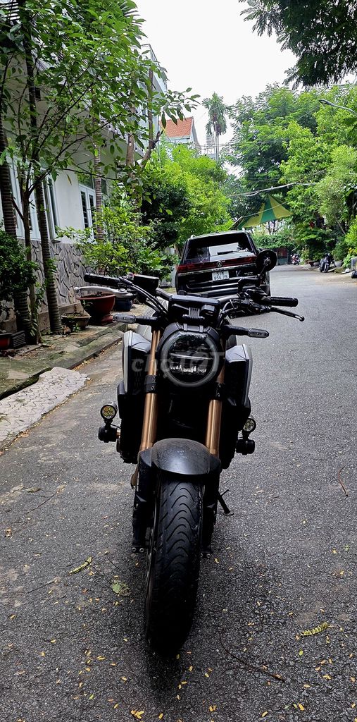 Honda CB650R 2020 Нейкед Серебристый 18 тыс. км