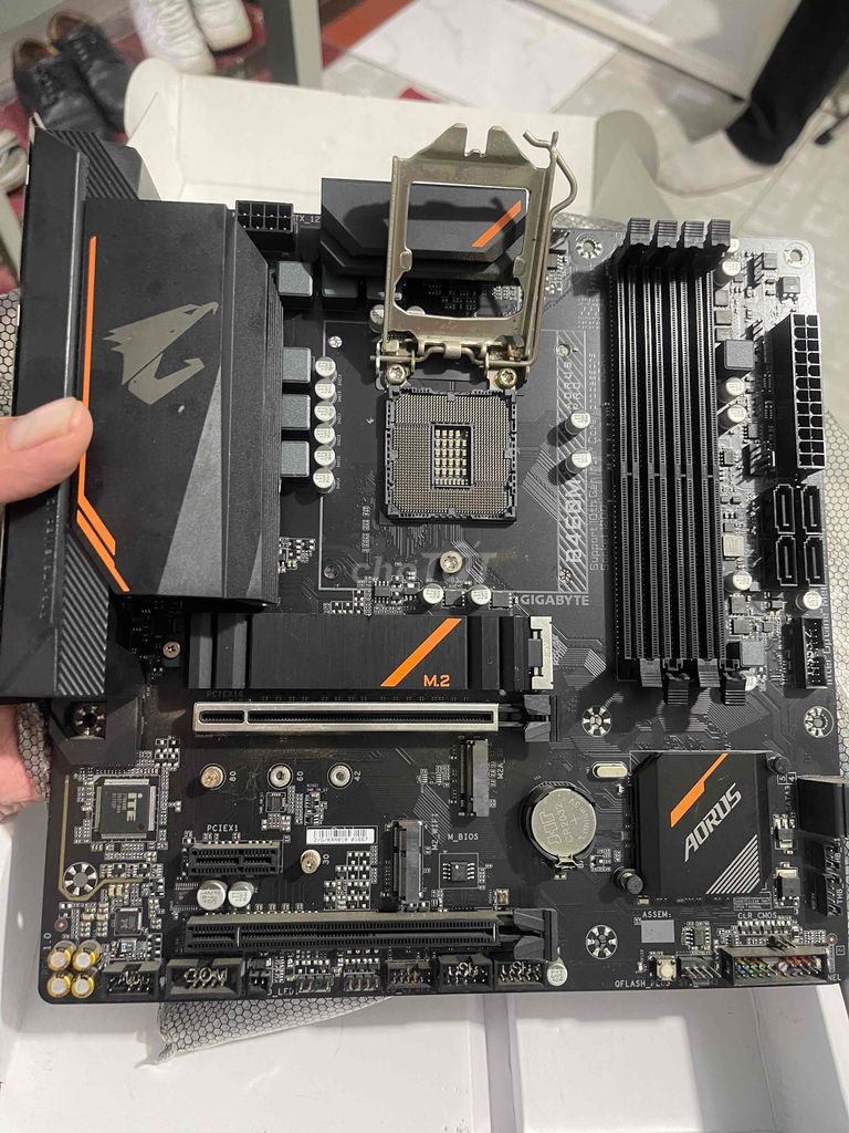 Mainboard B460 Aorus