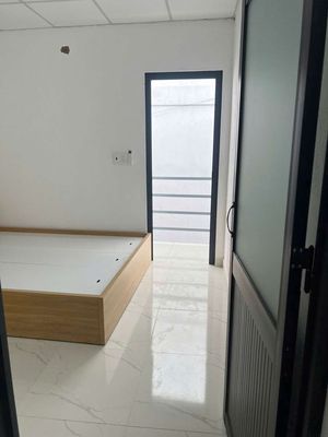 NHÀ 2PN, FULl NỘI THẤT, GẦN HÀNG XANH, 10 TR