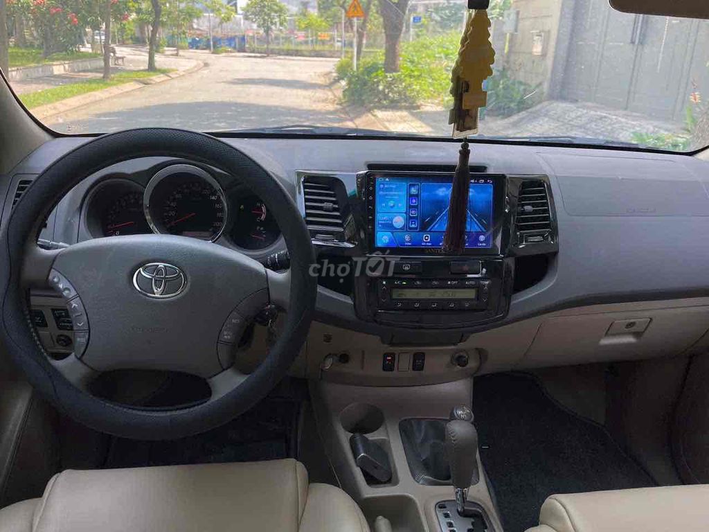 Toyota Fortuner 2010 2.7V 4x4 AT - 139000 km. Mua bán Ô tô tại Quận 7 Tp Hồ Chí Minh được đăng bởi Phạm Vũ Công Thành hình 5