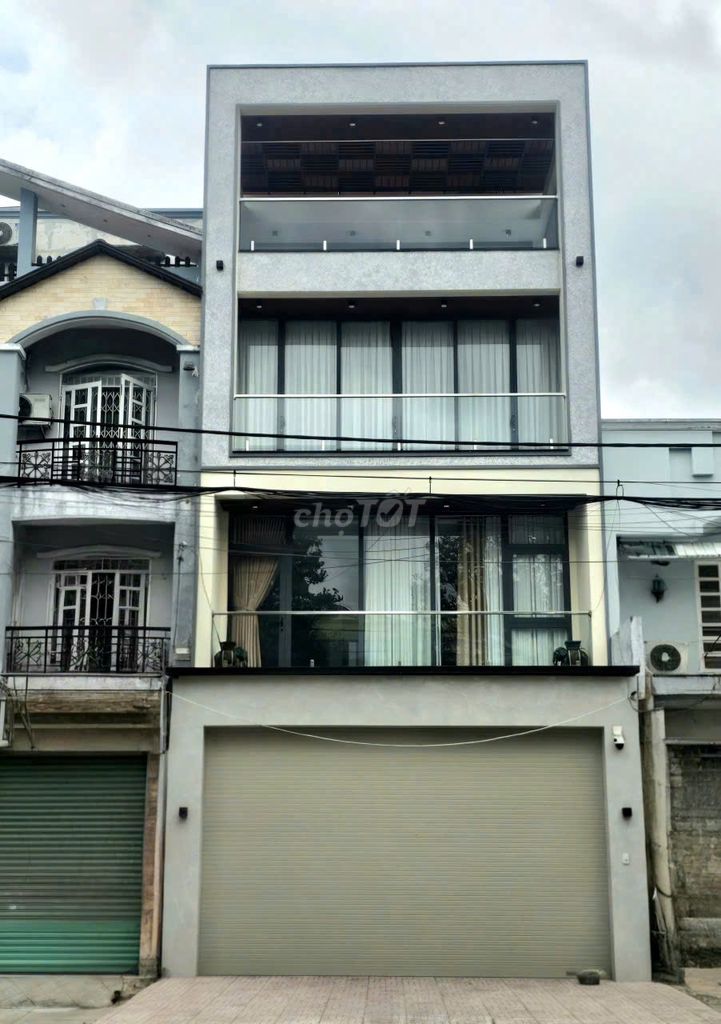Аренда · 6 комн. · 110 м² · Quận Tân Phú, ул. Tân Hương