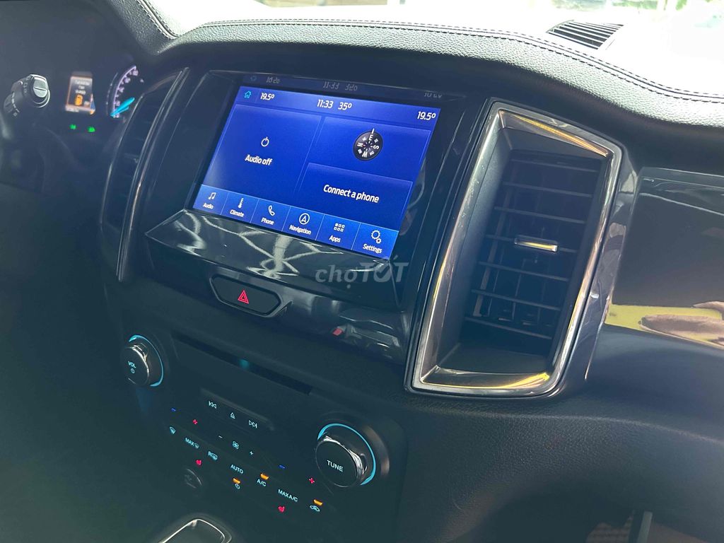 Ford Everest 2020 Titanium 2.0L AT 4WD - 87000 km. Mua bán Ô tô tại Quận Phú Nhuận Tp Hồ Chí Minh được đăng bởi Dũng sale ô tô hình 5