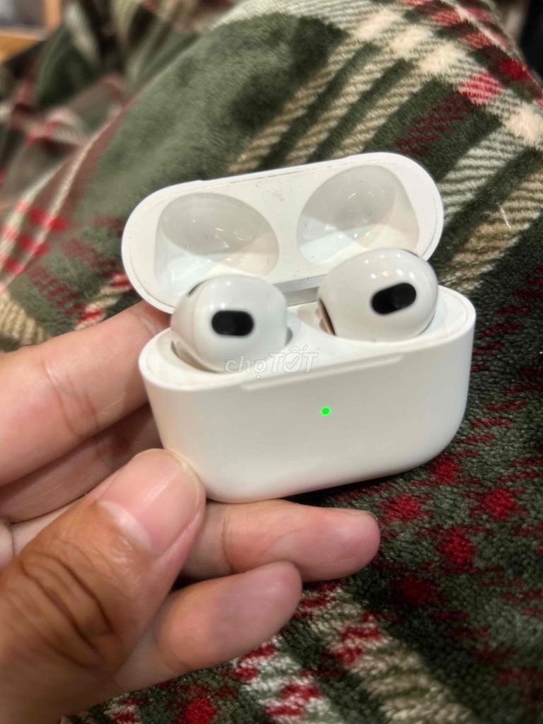 Tai nghe Apple AirPods 3 Mới 99%. Mua bán Tivi, Âm thanh tại Quận Hoàn Kiếm Hà Nội được đăng bởi Hoàng Phúc hình 1