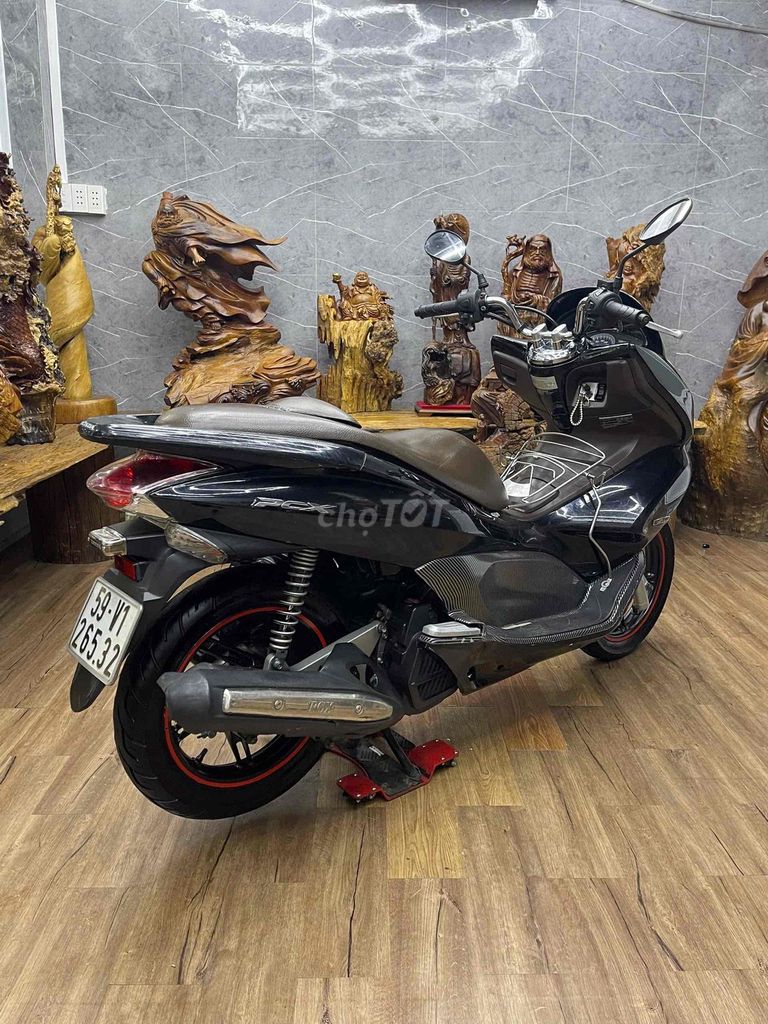 Honda PCX, хозяин один, номер SG, техника в идеале