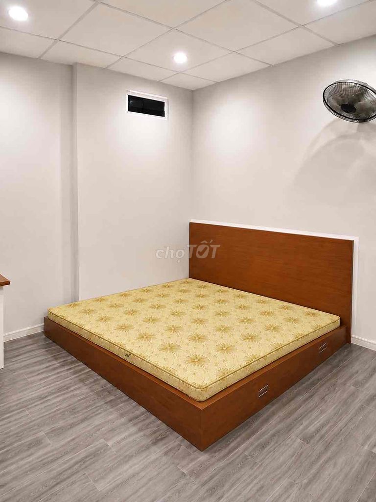Giường Gỗ ép 1m6x2m có 2 ngăn kéo tặng đệm.. Mua bán Giường, chăn ga gối nệm tại Quận Ba Đình Hà Nội được đăng bởi Việt hình 1