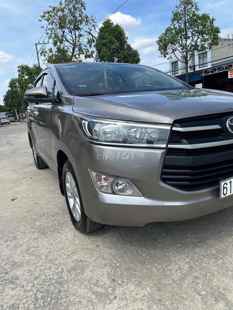xe Innova 2019 2.0E - nha it di bán lại. Mua bán Ô tô tại Thành phố Thuận An Bình Dương được đăng bởi Nguyen hình 1