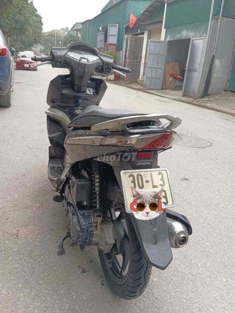 Bán xe Air Blade Fi chính chủ biển 30L tại Hà Nội. Mua bán Xe máy tại Quận Tây Hồ Hà Nội được đăng bởi Lê Hải hình 6