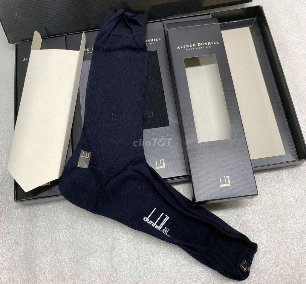 Tất dài Dunhill chính hãng nam Đen, Xám. Mua bán Phụ kiện thời trang khác tại Quận Ba Đình Hà Nội được đăng bởi Thành Lê hình 1