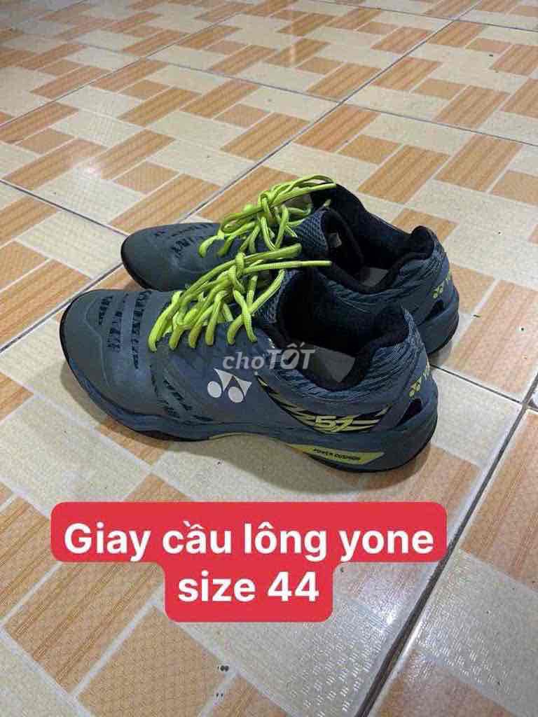 Giày cầu lông yonex size 44