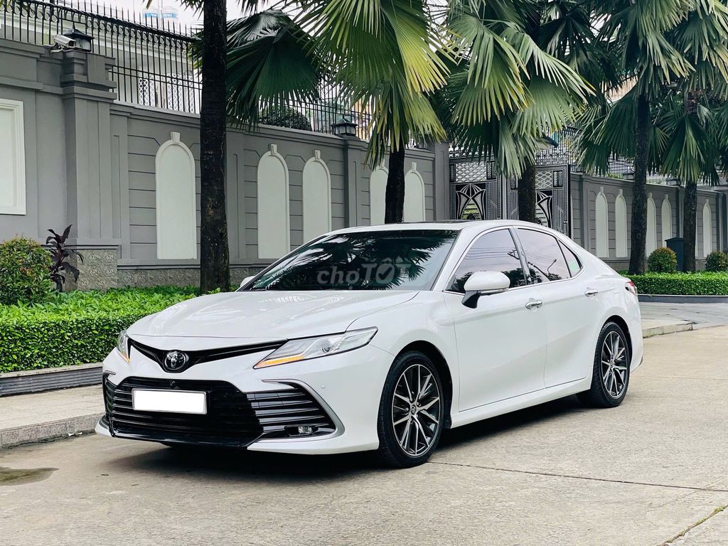 Toyota Camry 2.0Q 2021 - 66000 km. Mua bán Ô tô tại Thành phố Thủ Dầu Một Bình Dương được đăng bởi trần thị khánh huyền  hình 2