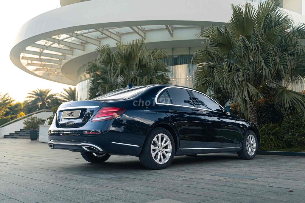 LONG ANH AUTO về Mercedes E200 model 2017. Mua bán Ô tô tại Quận 7 Tp Hồ Chí Minh được đăng bởi LongAnh AuTo  hình 19