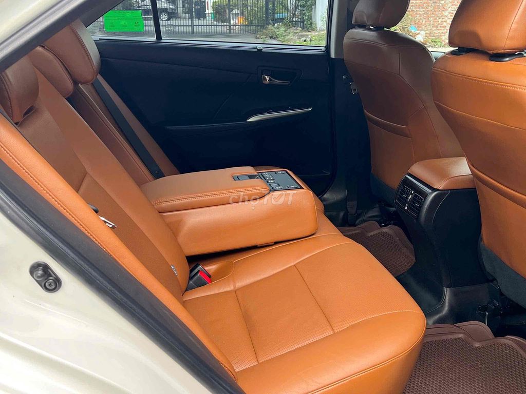 Toyota Camry 2018 2.5Q - 68000 km. Mua bán Ô tô tại Quận Long Biên Hà Nội được đăng bởi Le hao hình 8